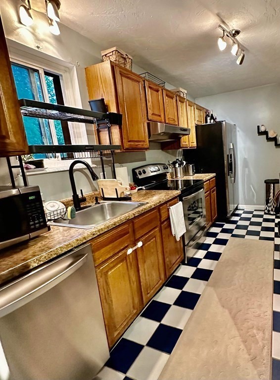 1195 Grafton Street, Unit 12 Worcester, MA 01604 - Photo 4 of 17