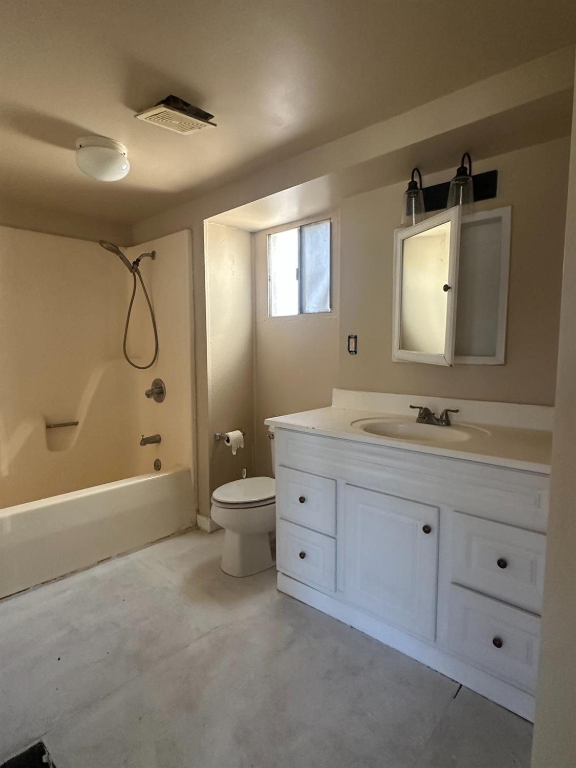 230 North 3rd Street Patterson, CA 95363 - Photo 16 of 70