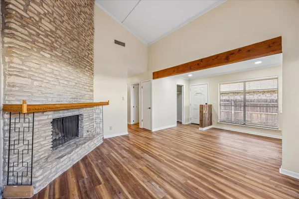 $1,900 | 2808 Thrushwood Drive, Unit B, Austin, TX 78757