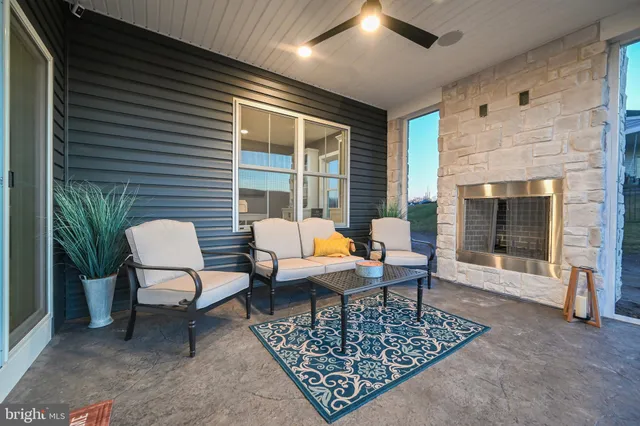 $654,500 | 705 Oxford Drive, Unit 39 MODEL, York, PA 17404