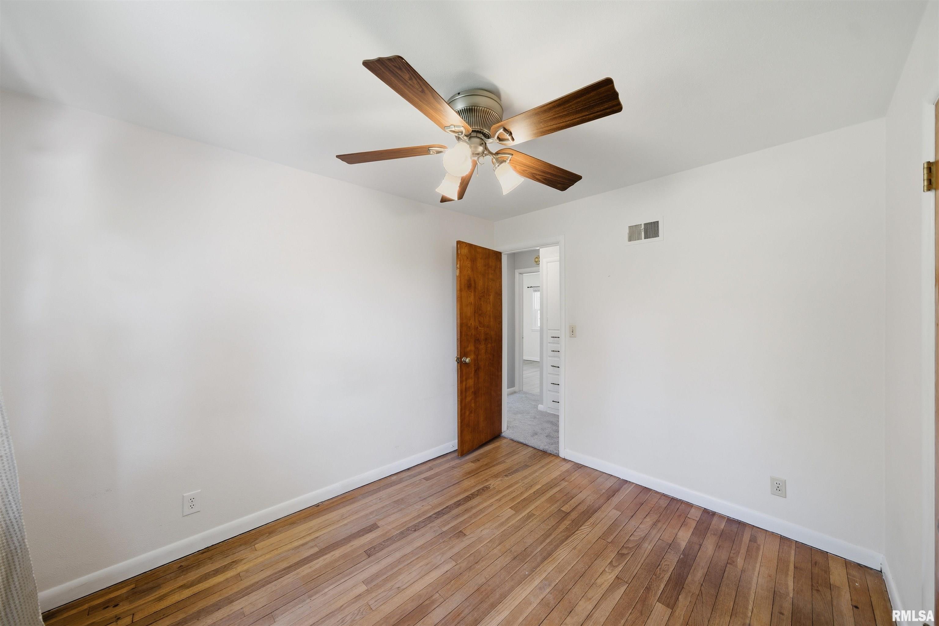 5203 North Sheridan Road Peoria, IL 61614 - Photo 23 of 31
