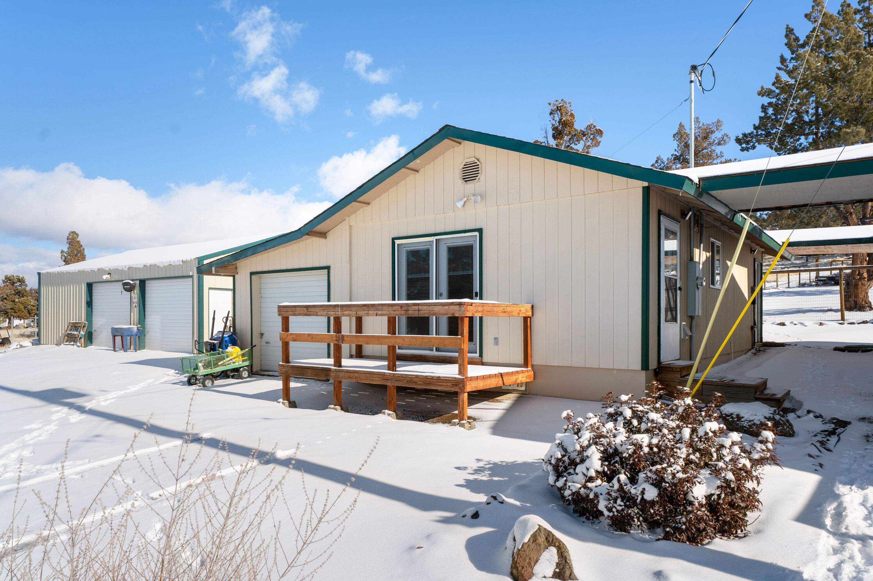 8588 Southwest Shad Road Terrebonne, OR 97760 - Photo 6 of 46 08-Exterior