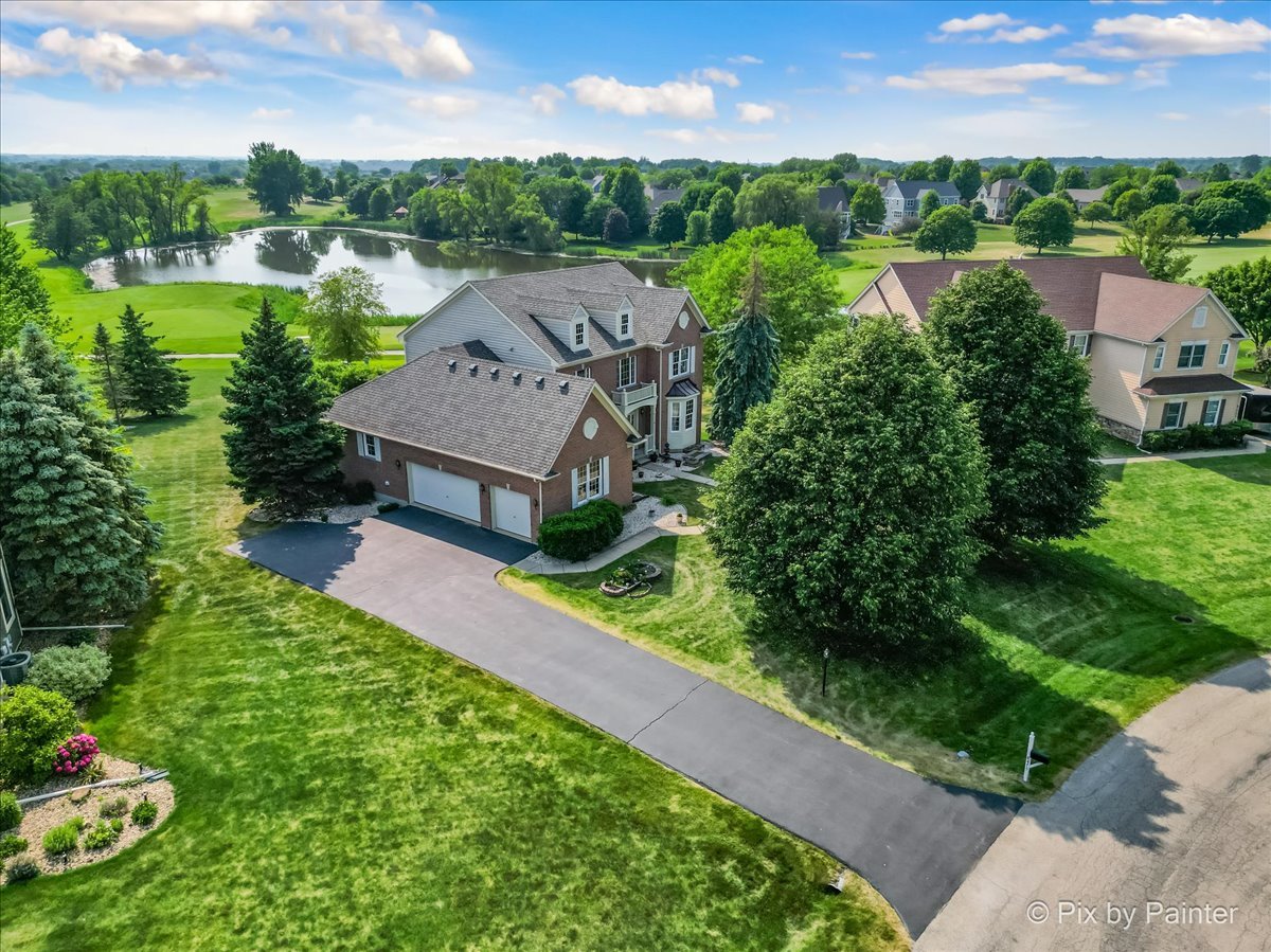8475 Watson Circle Lakewood, IL 60014 - Photo 44 of 49 an aerial view of a house