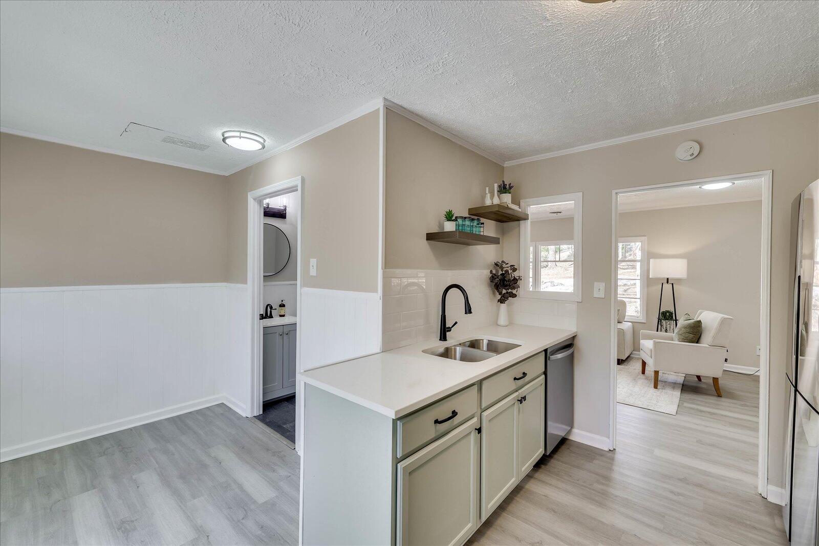 726 West Rollingwood Road Aiken, SC 29801 - Photo 11 of 29 Gallery Image 11
