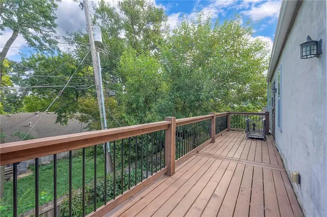 $170,000 | 5702 Metcalf Court, Overland Park, KS 66202