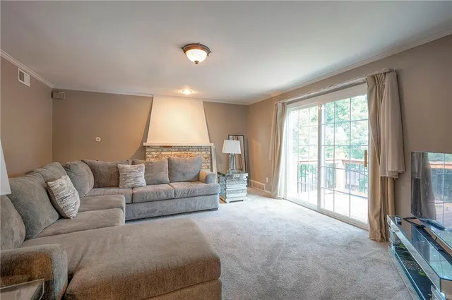 $170,000 | 5702 Metcalf Court, Overland Park, KS 66202