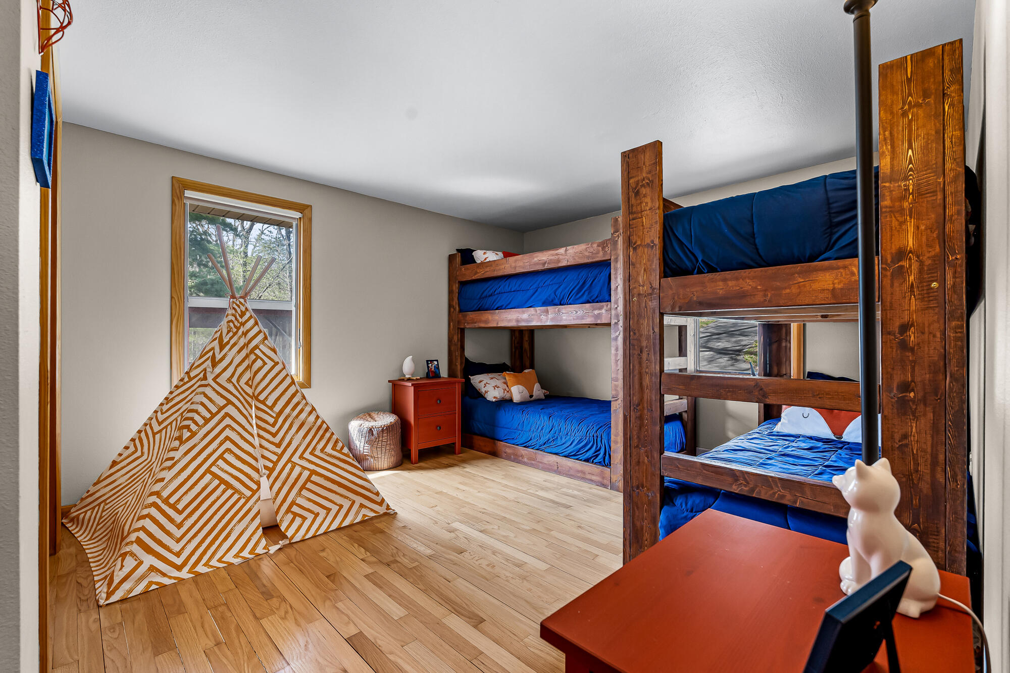 W25512 Sullivan Road Trempealeau, WI 54661 - Photo 15 of 27 Bedroom