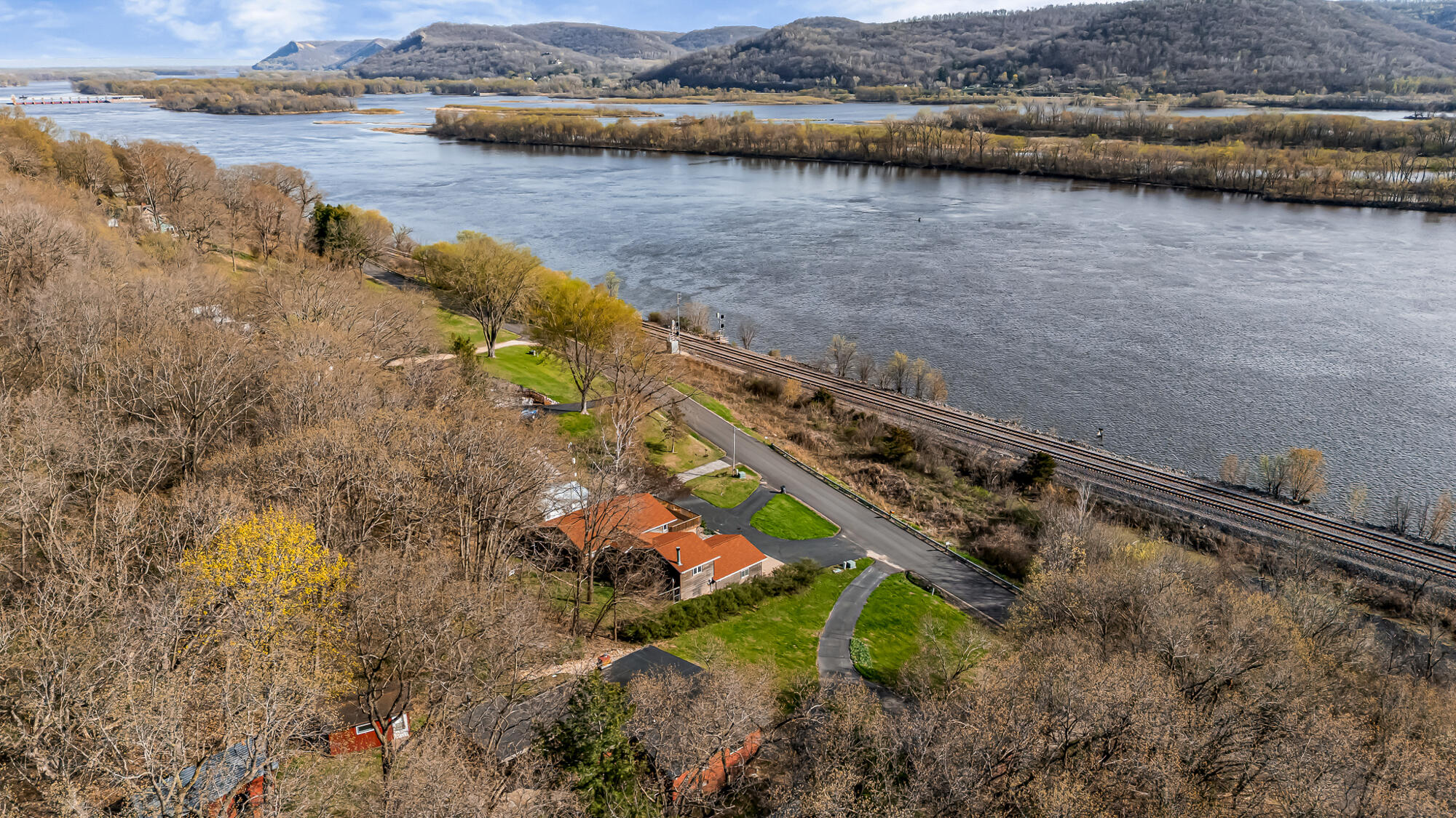 W25512 Sullivan Road Trempealeau, WI 54661 - Photo 22 of 27 View