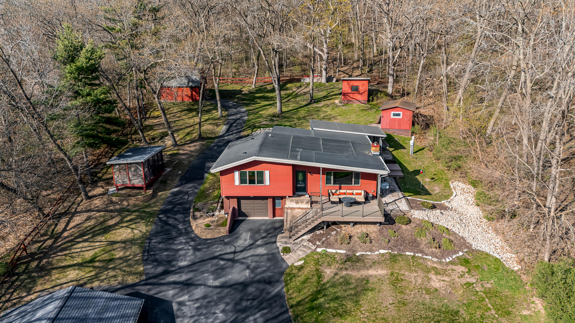 W25512 Sullivan Road Trempealeau, WI 54661 - Photo 3 of 27 Aerial
