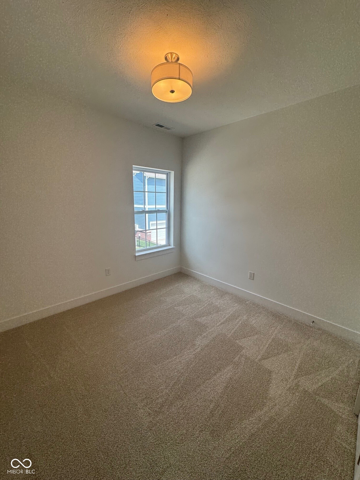 737 Madelyn Drive Carmel, IN 46032 - Photo 6 of 10 Gallery Image 6