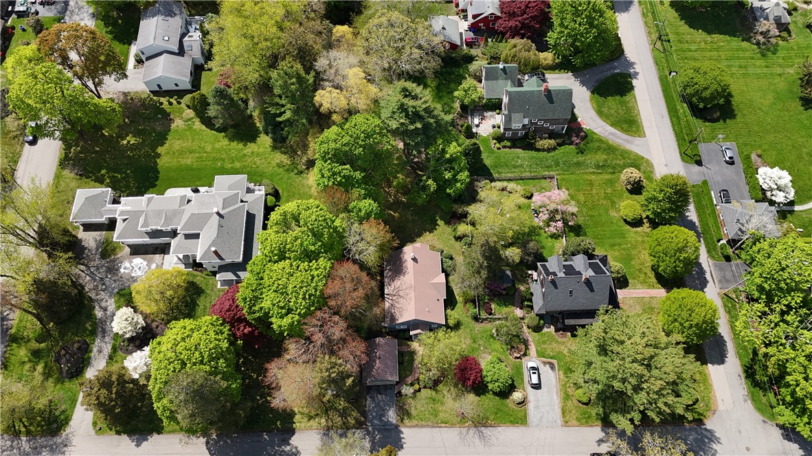 30 Forest Road Bristol, RI 02809 - Photo 11 of 49 Gallery Image 11