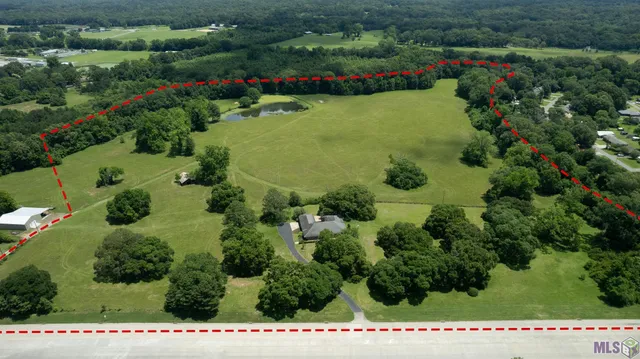 $3,000,000 | 7520 Highway 61, St. Francisville, LA 70775