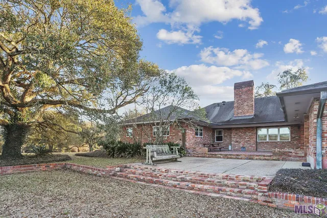 $3,000,000 | 7520 Highway 61, St. Francisville, LA 70775