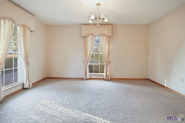 $3,000,000 | 7520 Highway 61, St. Francisville, LA 70775