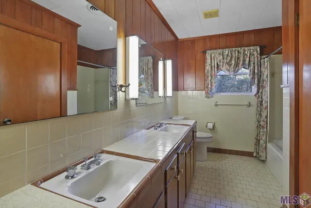 $3,000,000 | 7520 Highway 61, St. Francisville, LA 70775