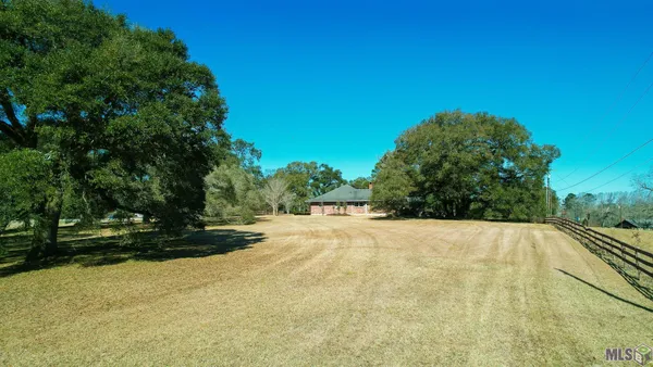 $3,000,000 | 7520 Highway 61, St. Francisville, LA 70775