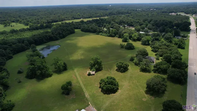 $3,000,000 | 7520 Highway 61, St. Francisville, LA 70775