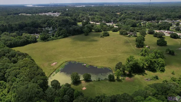 $3,000,000 | 7520 Highway 61, St. Francisville, LA 70775