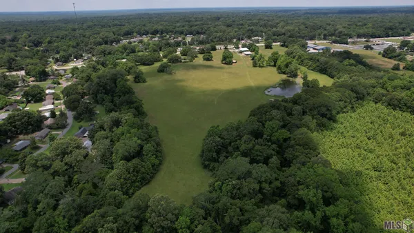 $3,000,000 | 7520 Highway 61, St. Francisville, LA 70775