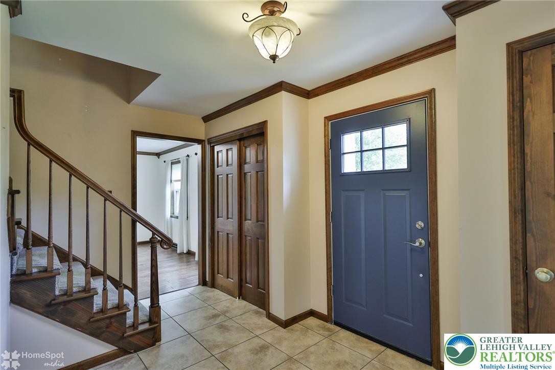 4074 Old Sentry Road Allentown, PA 18104 - Photo 3 of 76