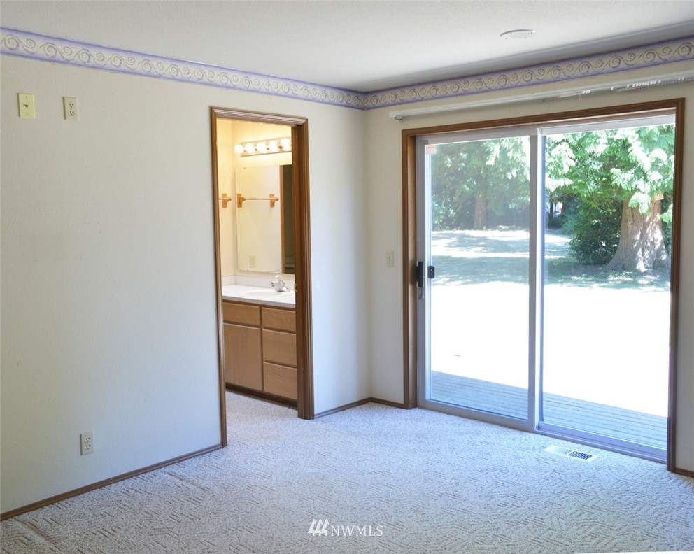 4603 240th Street Southeast Bothell, WA 98021 - Photo 13 of 16