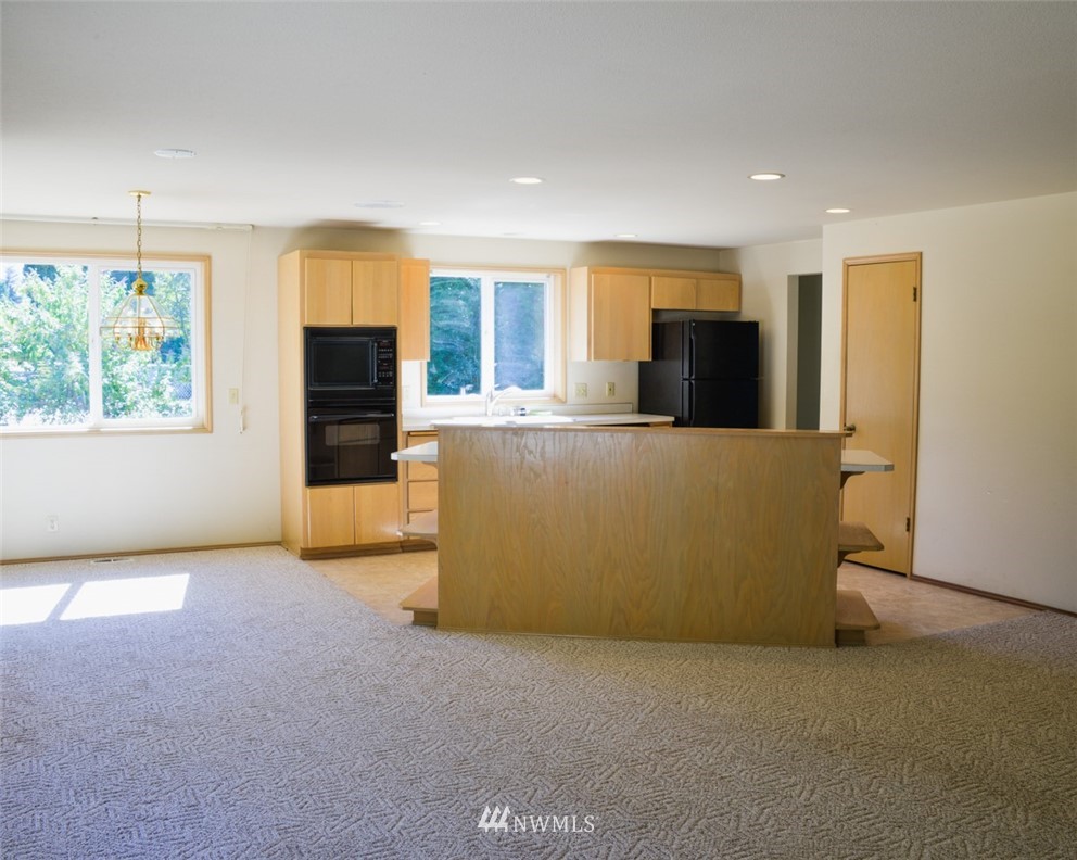 4603 240th Street Southeast Bothell, WA 98021 - Photo 10 of 16