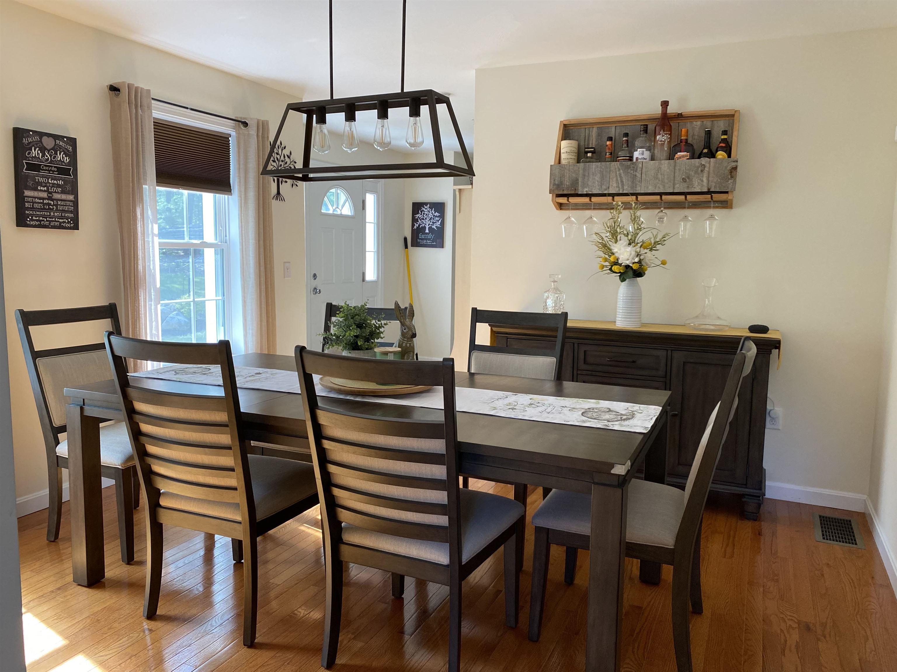 1282 Smyth Road Hooksett, NH 03106 - Photo 15 of 28