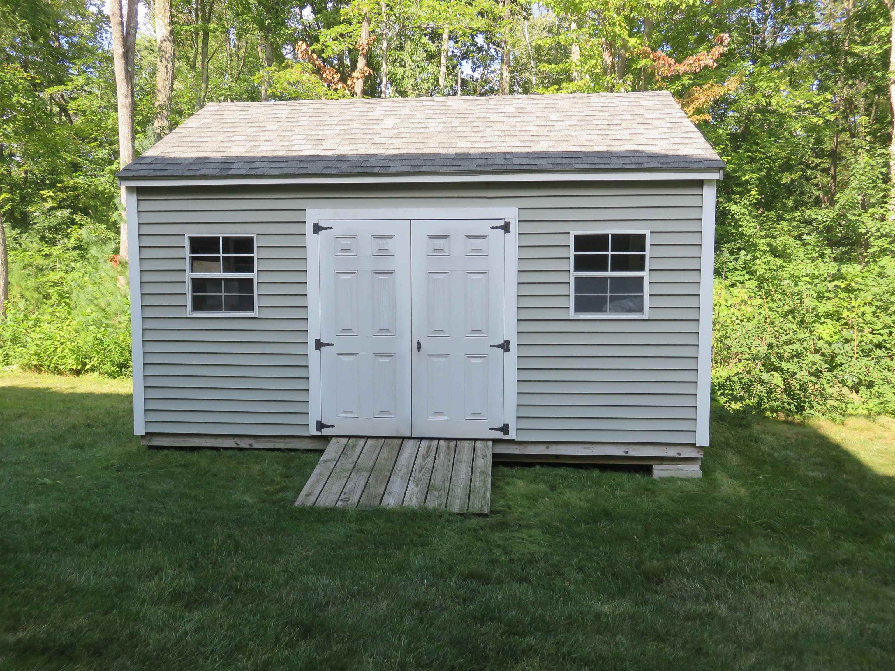 1282 Smyth Road Hooksett, NH 03106 - Photo 10 of 28