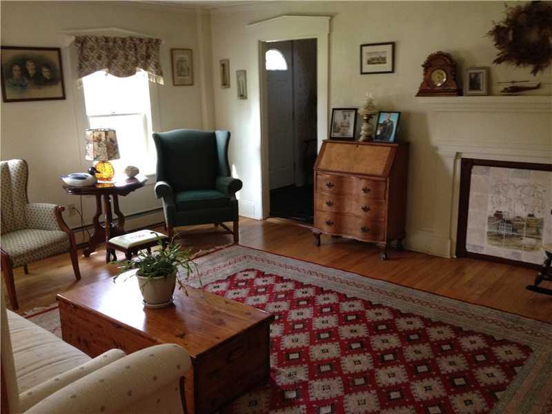 302 Ferry Road Saco, ME 04072 - Photo 5 of 22 Living Room.