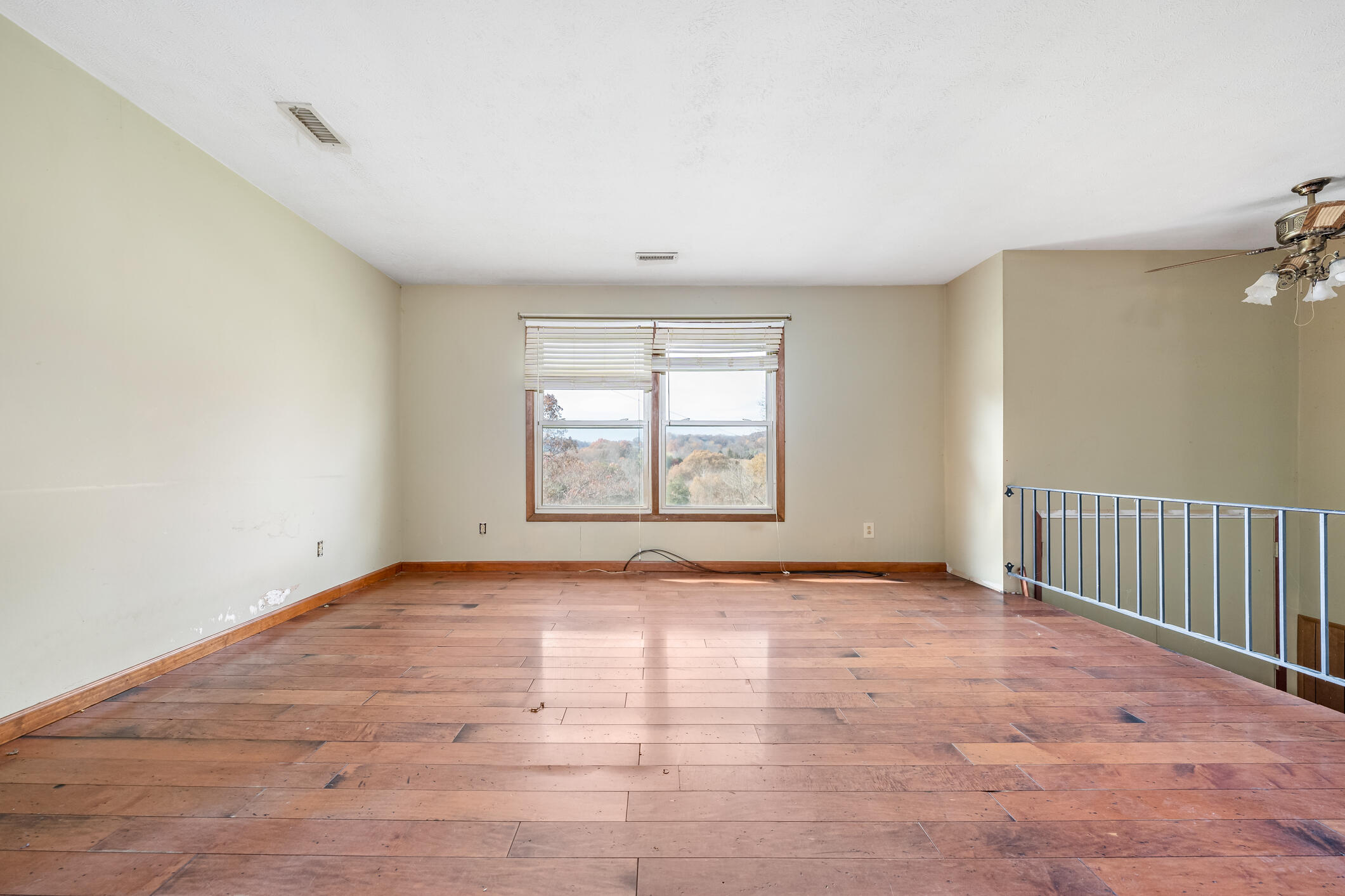 142 Hunt Road Jonesborough, TN 37659 - Photo 11 of 38 142 Hunt Rd (40 of 58)