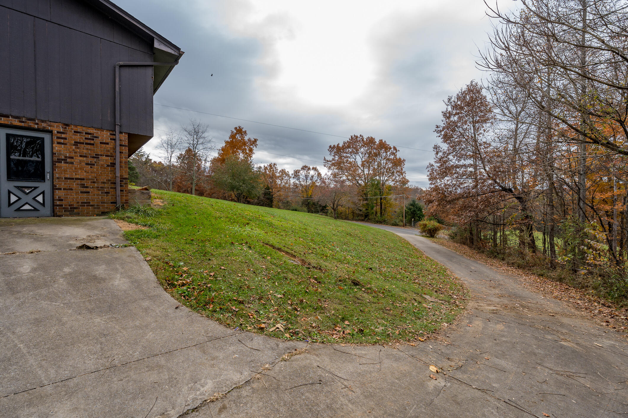 142 Hunt Road Jonesborough, TN 37659 - Photo 4 of 38 142 Hunt Rd (23 of 58)