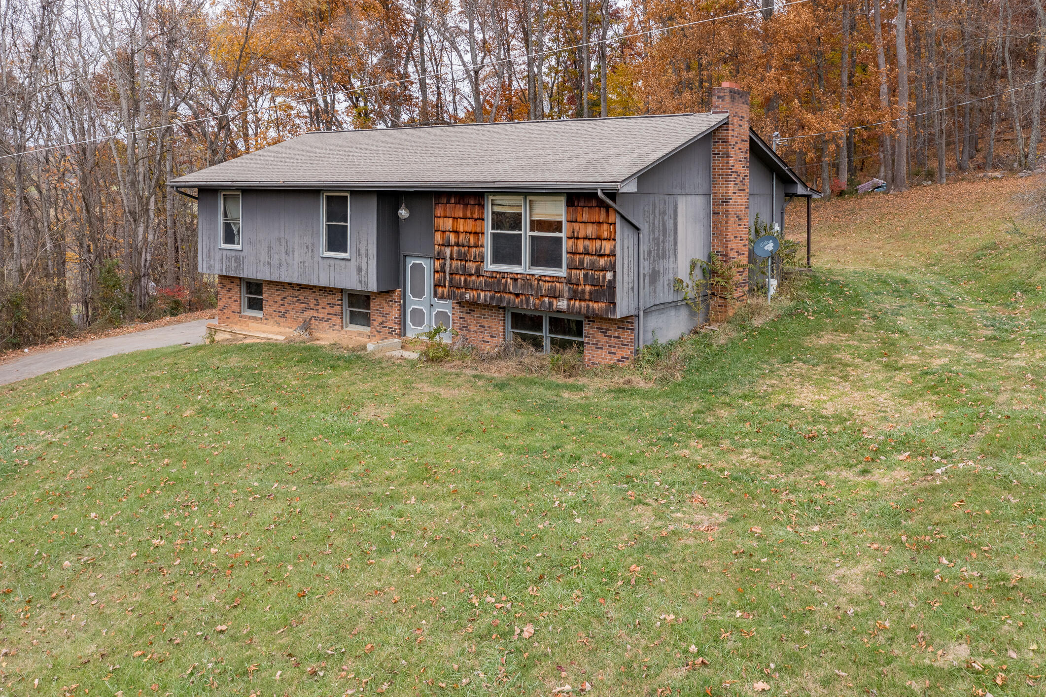 142 Hunt Road Jonesborough, TN 37659 - Photo 6 of 38 142 Hunt Rd (9 of 58)