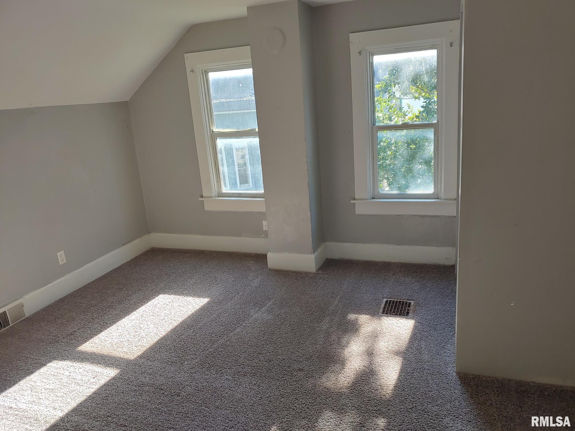 2811 Telegraph Road, Unit 2811 Davenport, IA 52804 - Photo 16 of 31 Gallery Image 16