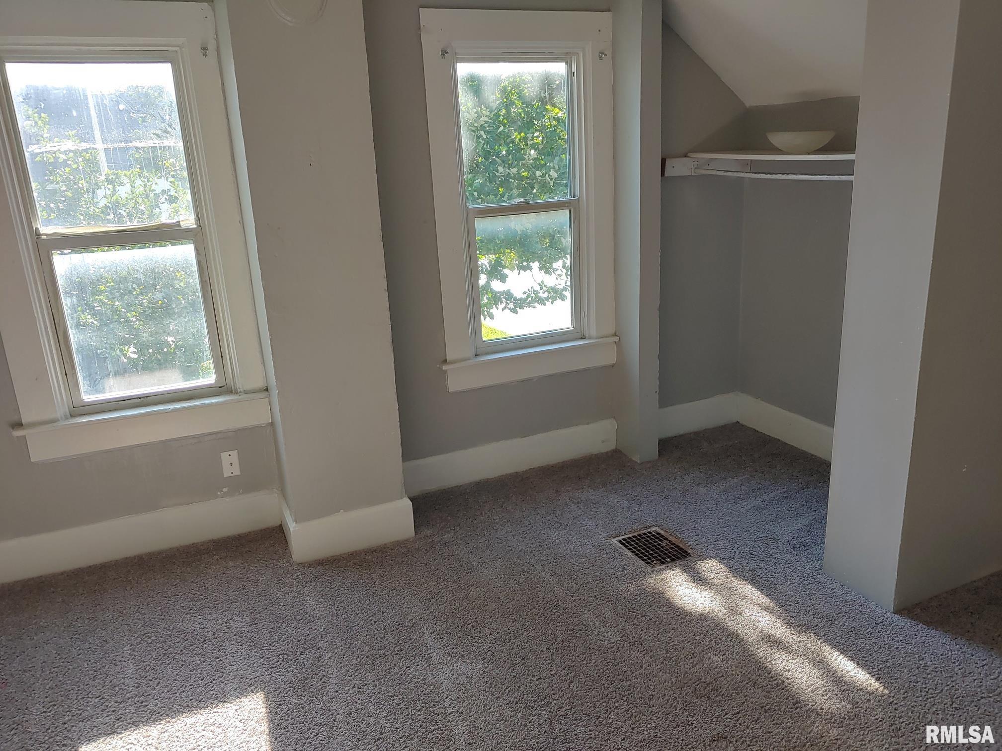 2811 Telegraph Road, Unit 2811 Davenport, IA 52804 - Photo 17 of 31 Gallery Image 17
