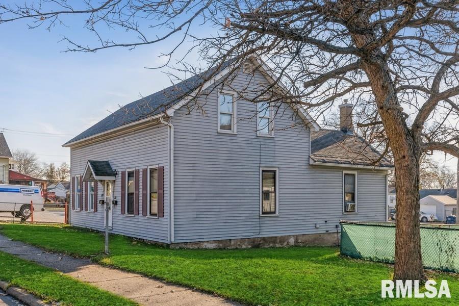 2811 Telegraph Road, Unit 2811 Davenport, IA 52804 - Photo 6 of 31 Gallery Image 6