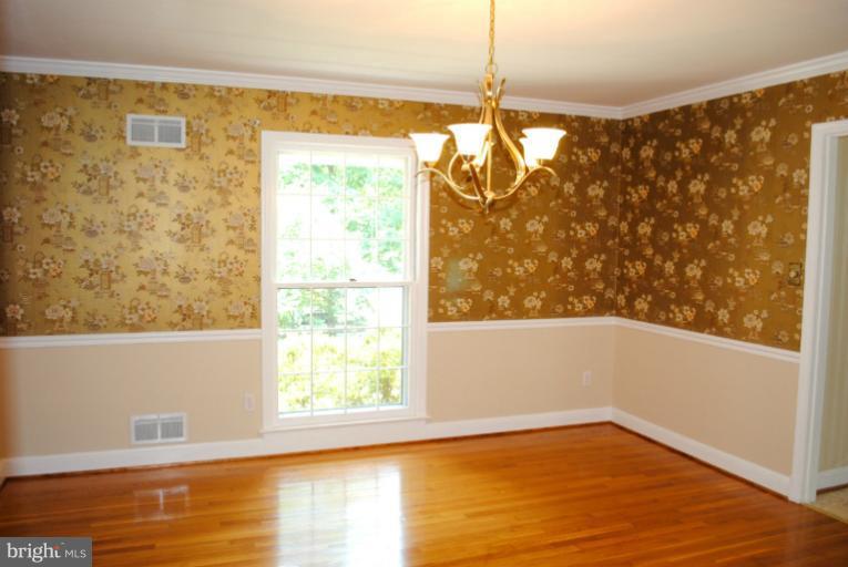 11901 Gainsborough Road Potomac, MD 20854 - Photo 4 of 29 Dining Room