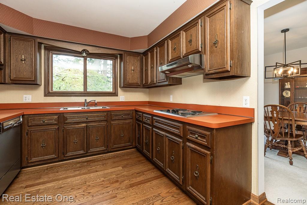 1020 Hidden Lane Rochester, MI 48309 - Photo 14 of 50