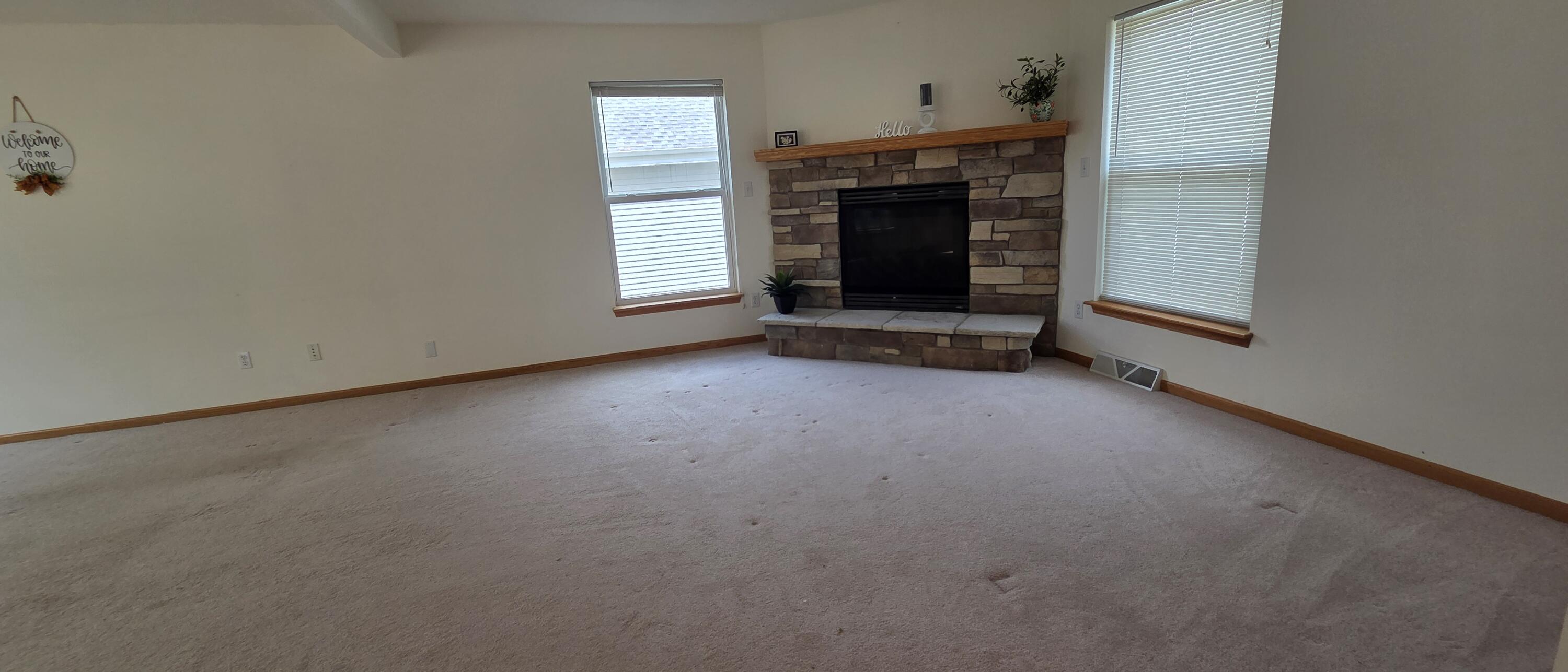 588 East Randy Road Oak Creek, WI 53154 - Photo 9 of 34 Perfect Size Room for Entertaining