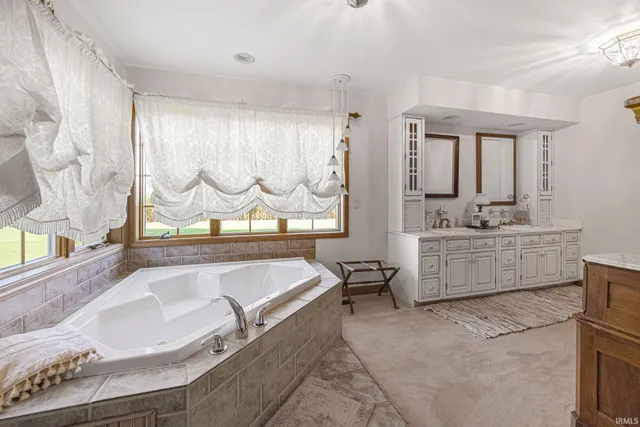 $574,900 | 10872 North 875 East, Otterbein, IN 47970