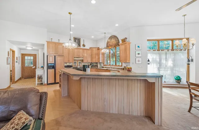 $574,900 | 10872 North 875 East, Otterbein, IN 47970