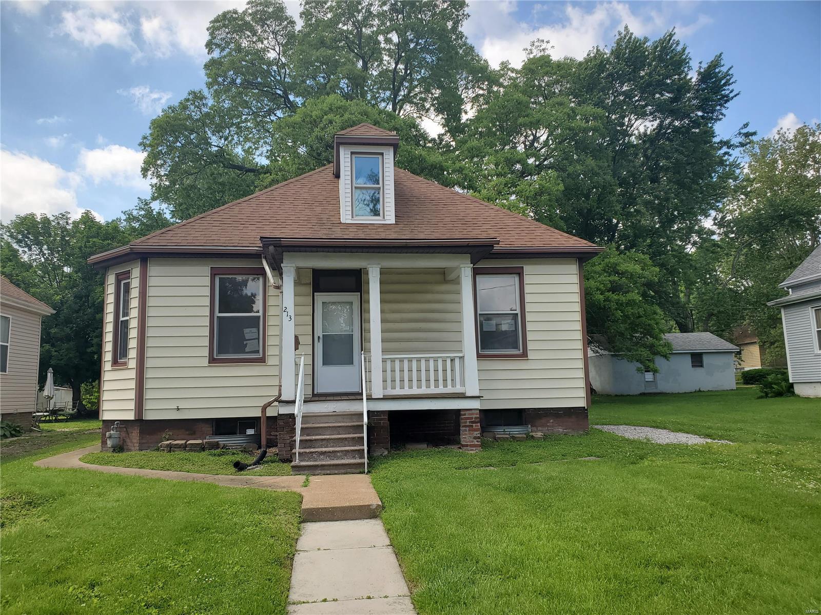 213 N 36th St, Belleville, IL 62226 Compass