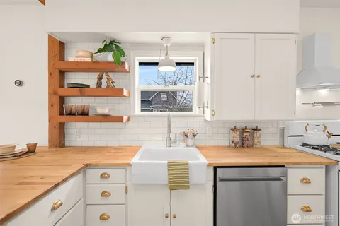 $685,000 | 409 Kentucky Street, Bellingham, WA 98225