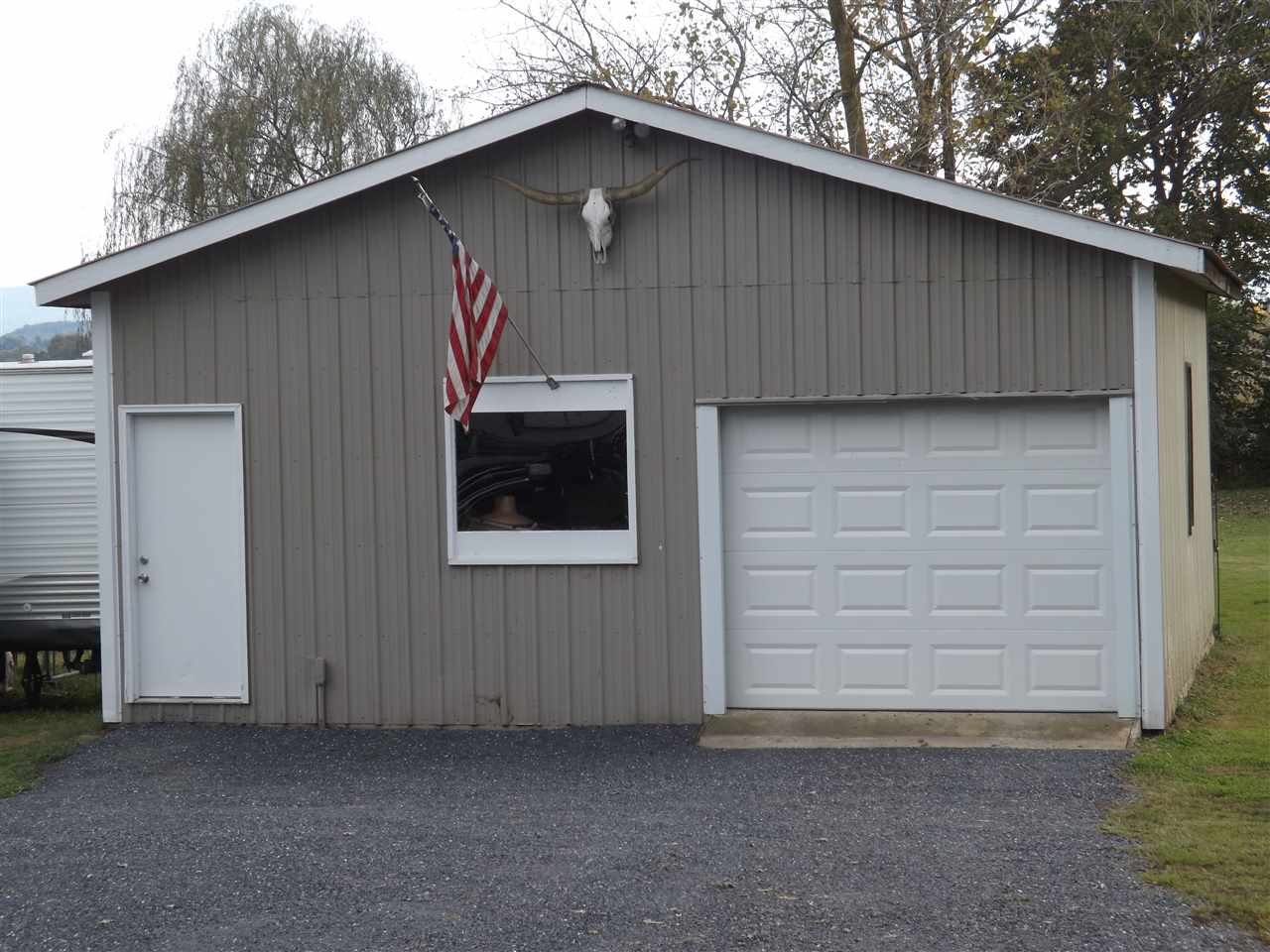 15634 Evergreen Valley Road Timberville, VA 22853 - Photo 3 of 19 Gallery Image 3