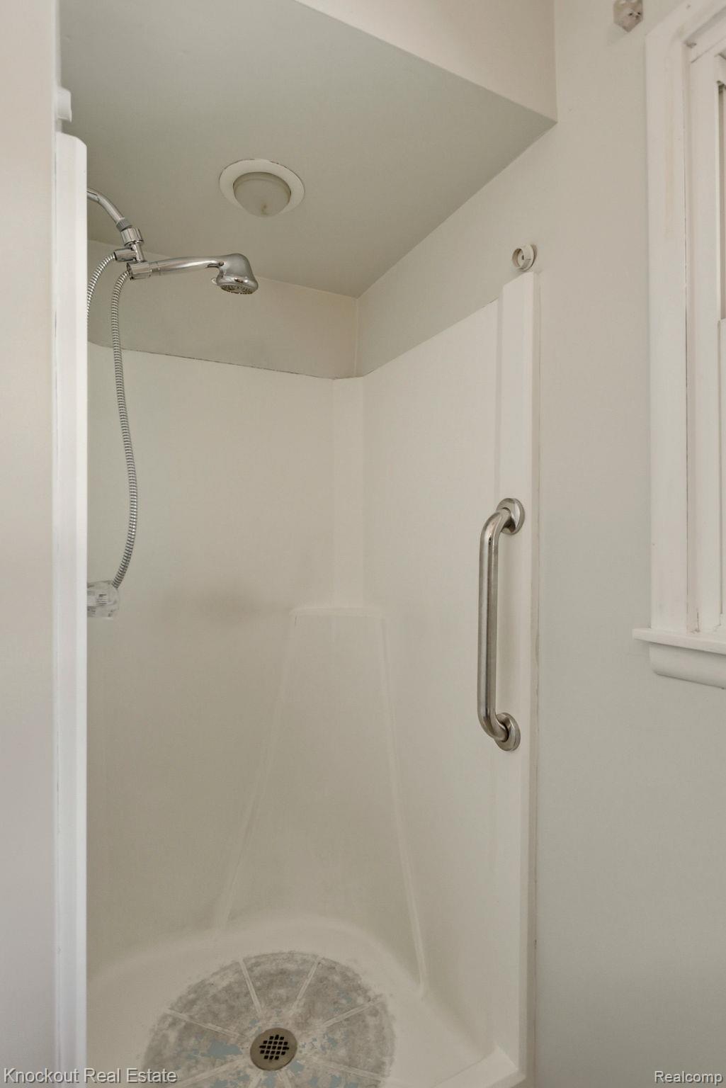 5895 King Road Bridgeport, MI 48722 - Photo 24 of 58 24-web-or-mls-5895 King Rd Bridgeport-24.jpg