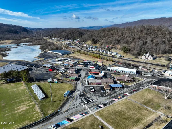 $300,000 | 113 Shaker Lane, Saltville, VA 24370