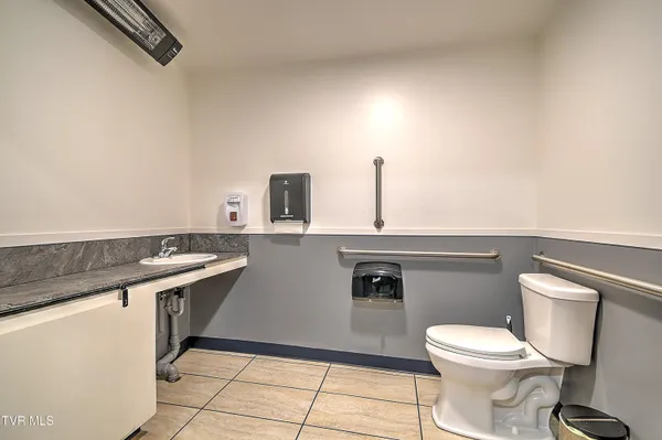 $300,000 | 113 Shaker Lane, Saltville, VA 24370