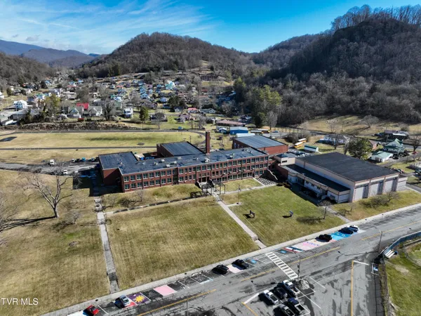 $300,000 | 113 Shaker Lane, Saltville, VA 24370