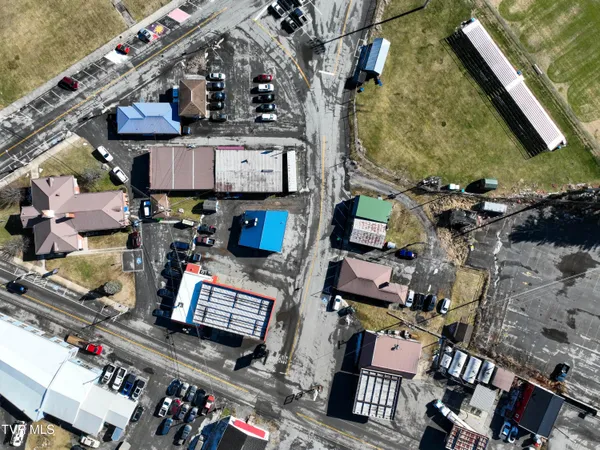 $300,000 | 113 Shaker Lane, Saltville, VA 24370