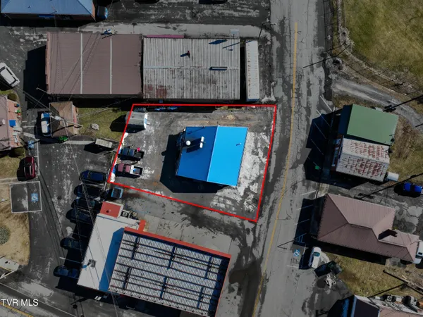 $300,000 | 113 Shaker Lane, Saltville, VA 24370