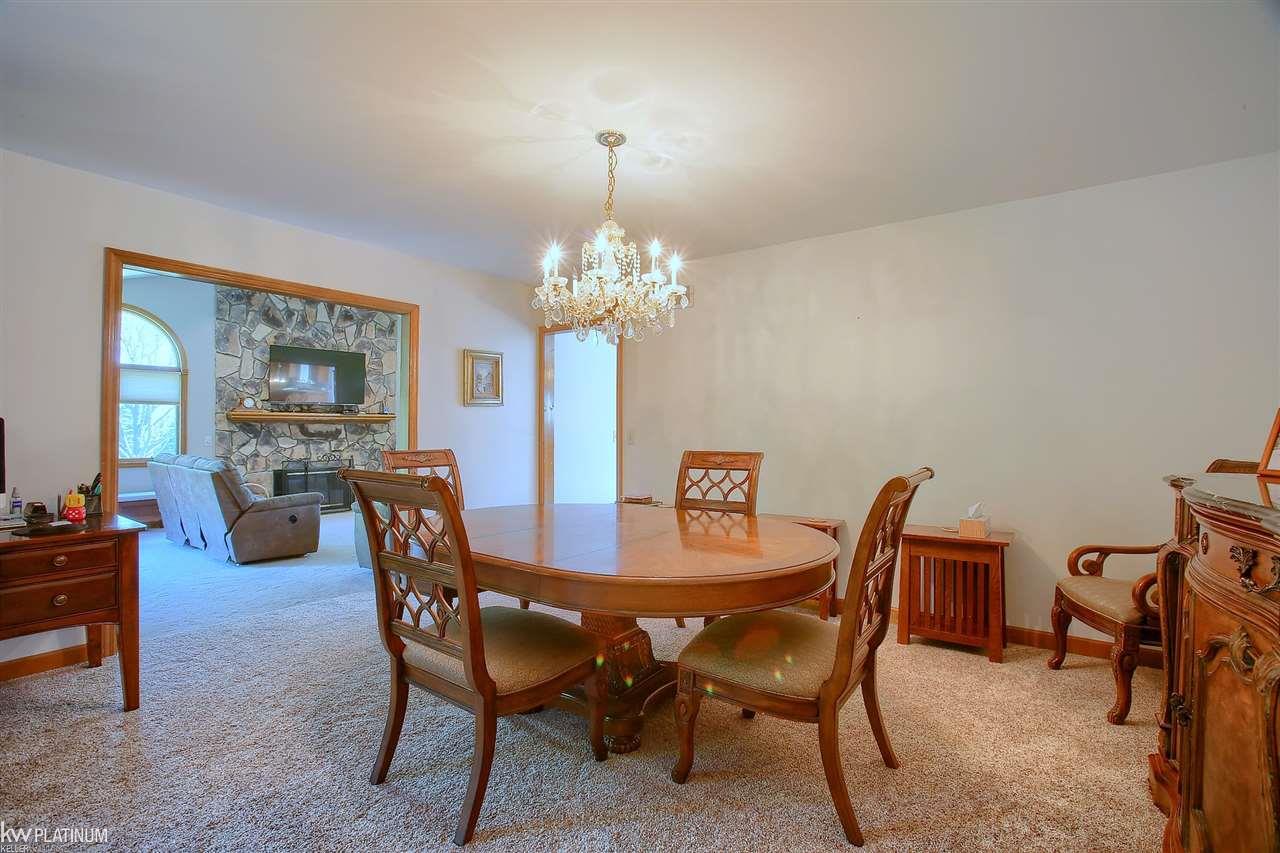 9560 Division Columbus, MI 48063 - Photo 8 of 45 50015288-7.JPG